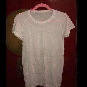 White Lululemon Swiftly Tech Short Sleeve 2.0